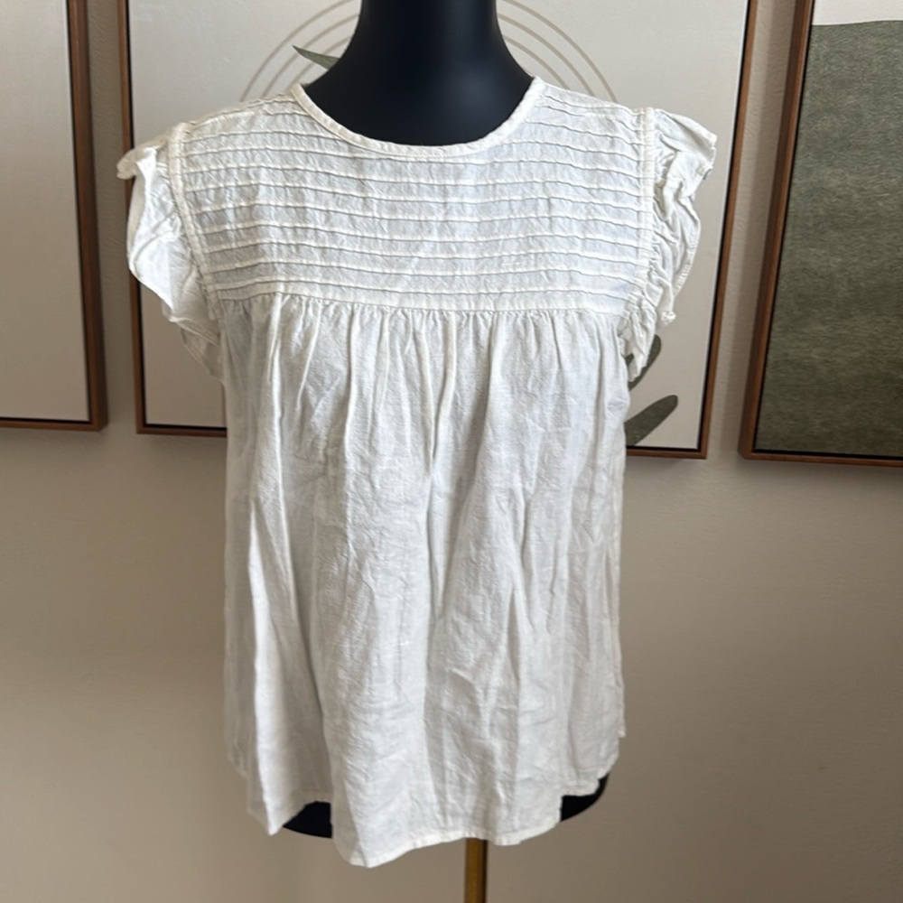 3/$10 Off-White Ruffled Women's Short Ruffled Short Sleeve Blouse